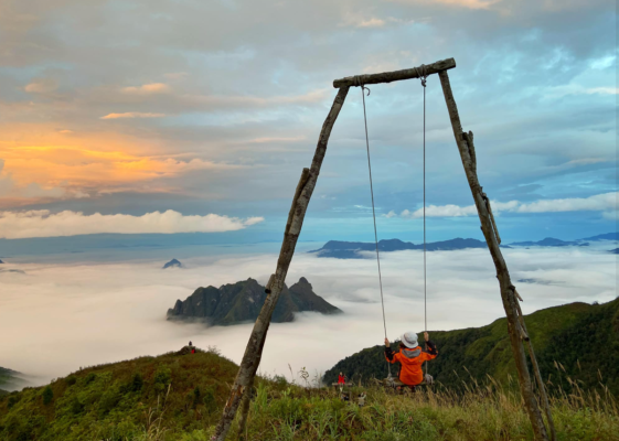 Camping và trekking Bạch Mộc Lương Tử ngắm hoàng hôn núi Muối